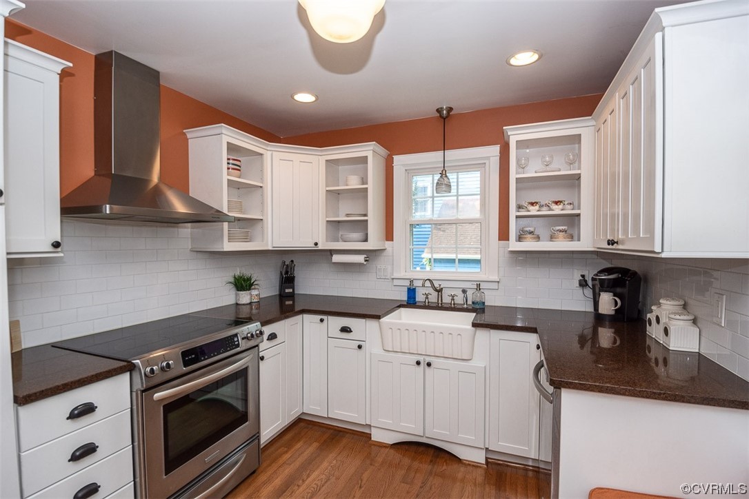 4648 Brookridge Road Chesterfield, VA 23832 - Photo 16 of 50 a kitchen with stainless steel appliances granite countertop a sink a stove and cabinets