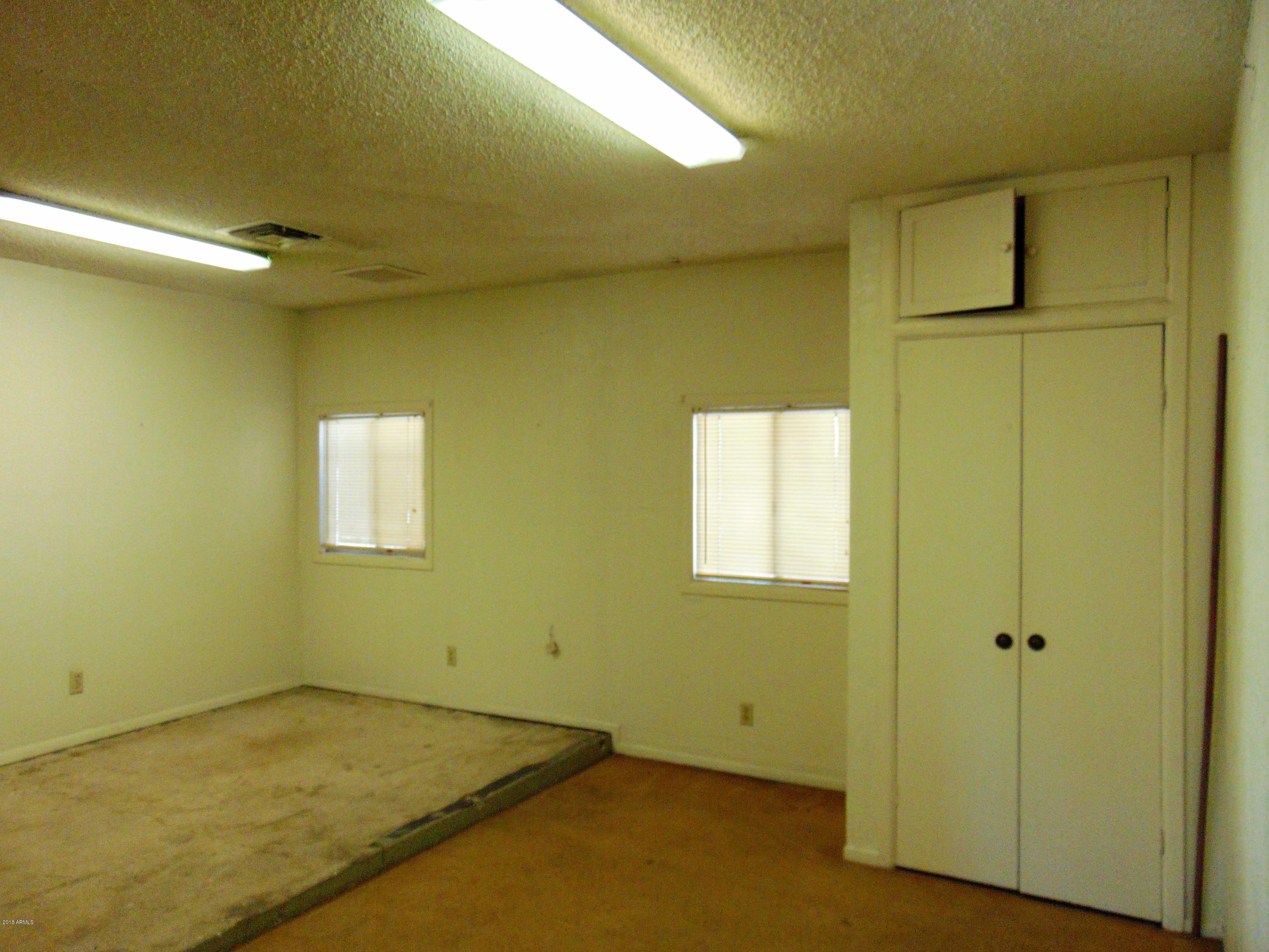 7732 West Cheery Lynn Road Phoenix, AZ 85033 - Photo 25 of 54 7732 W Cheery Lynn Rd (20)