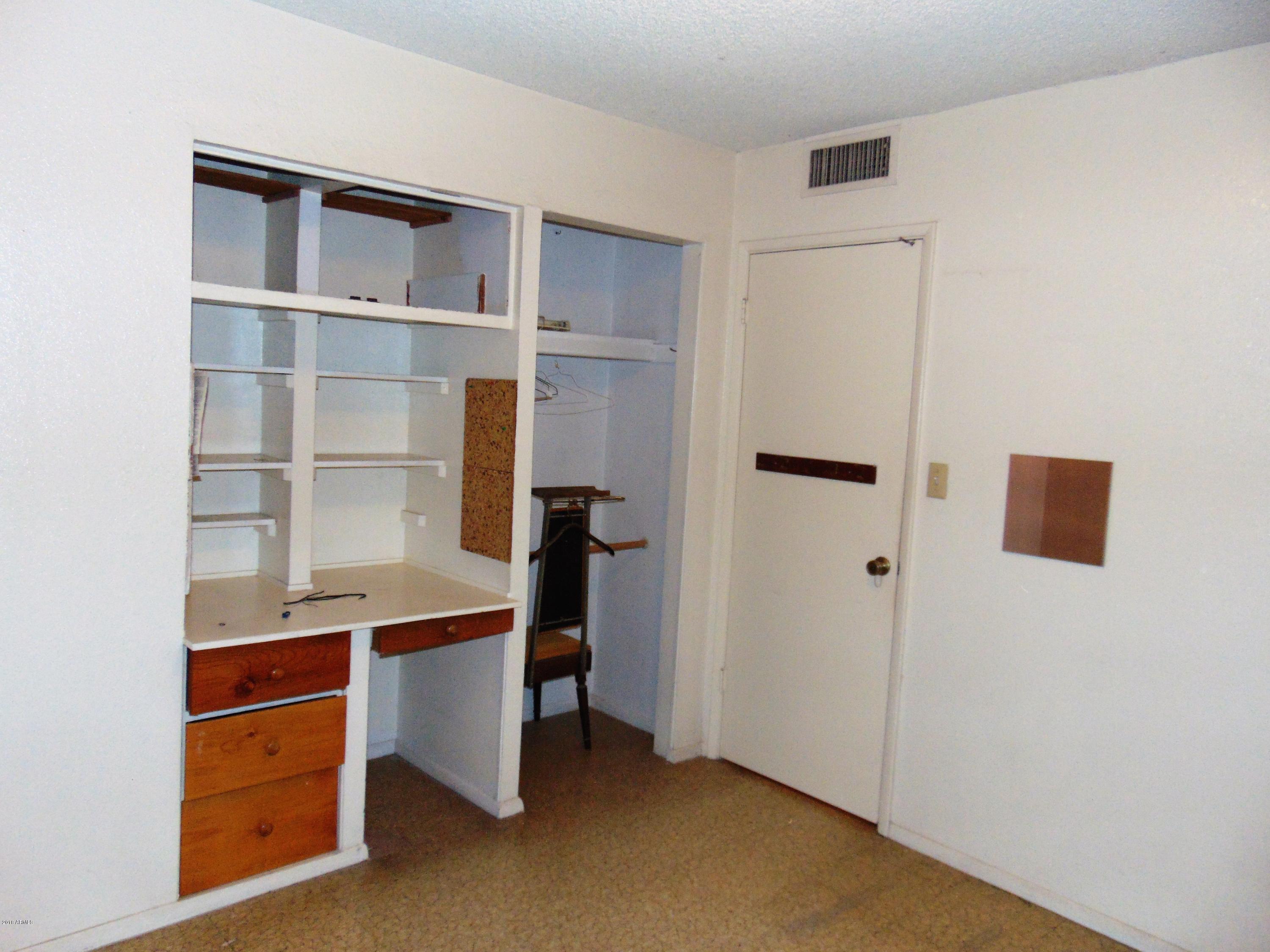 7732 West Cheery Lynn Road Phoenix, AZ 85033 - Photo 46 of 54 7732 W Cheery Lynn Rd (42)