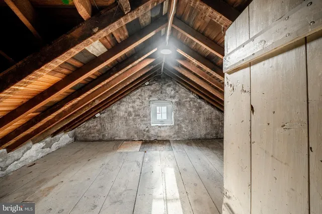 a view of an entryway