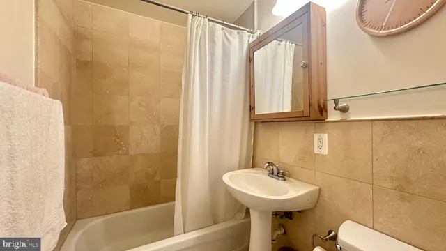 $2,000 | 1816 Kalorama Road Northwest, Unit 306, Washington, DC 20009