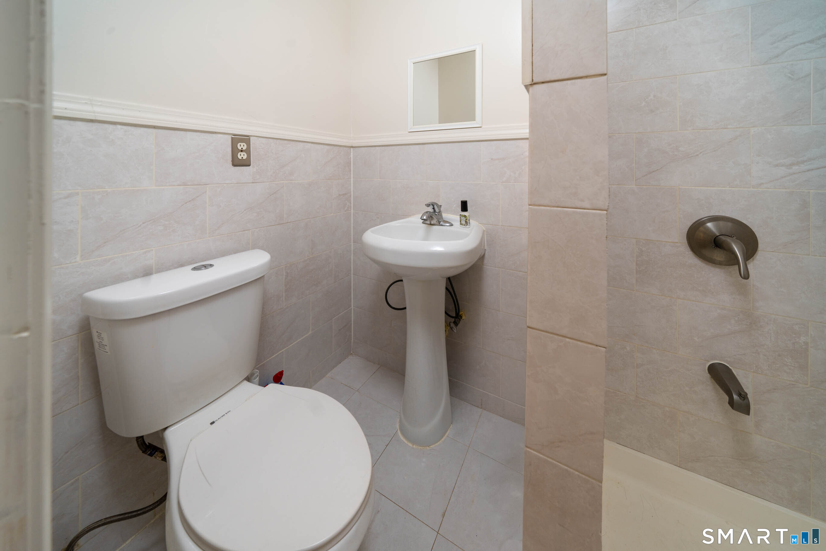 30 Grafton Road Hamden, CT 06517 - Photo 14 of 18