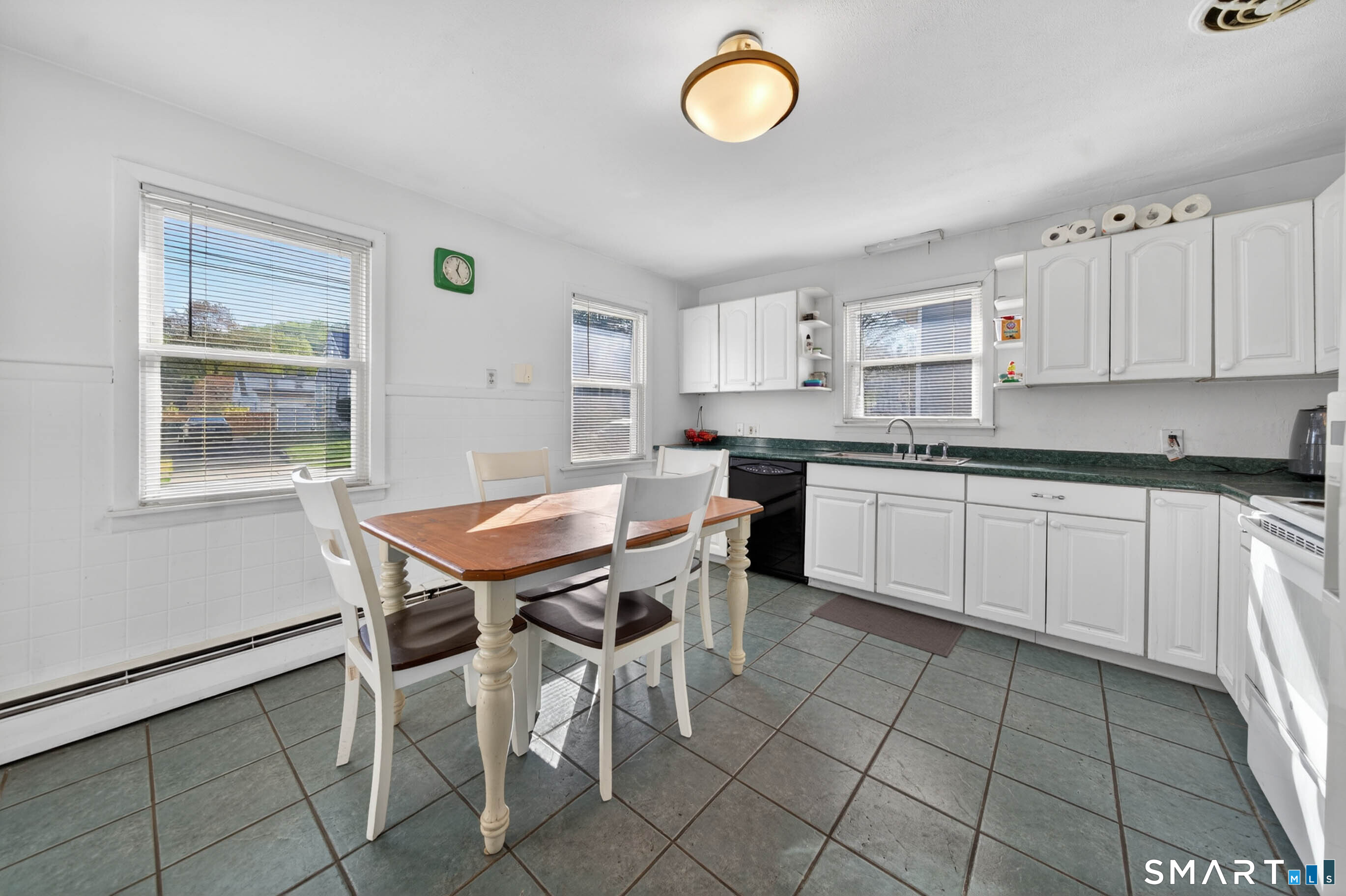 30 Grafton Road Hamden, CT 06517 - Photo 5 of 18
