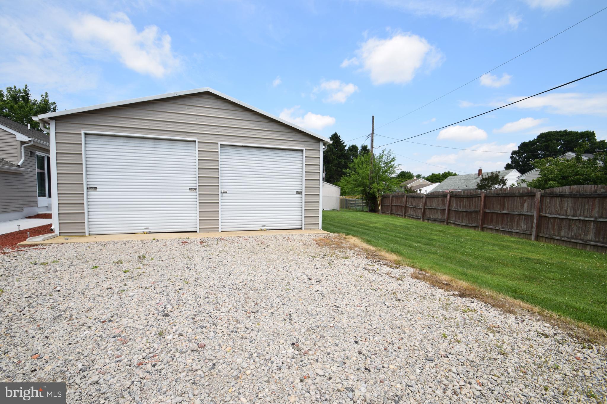 17 Croyden Road Newark, DE 19702 - Photo 27 of 30 Detached garage
