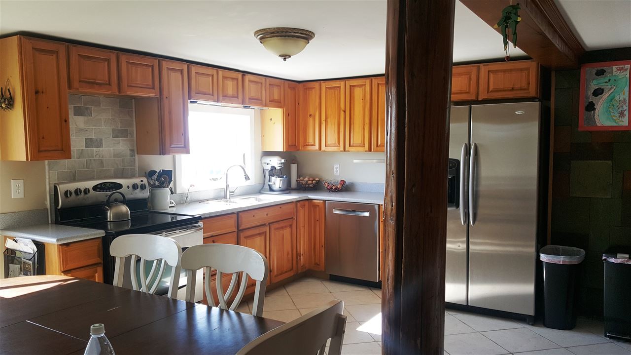 379 Hilltop Road Littleton, NH 03561 - Photo 5 of 22
