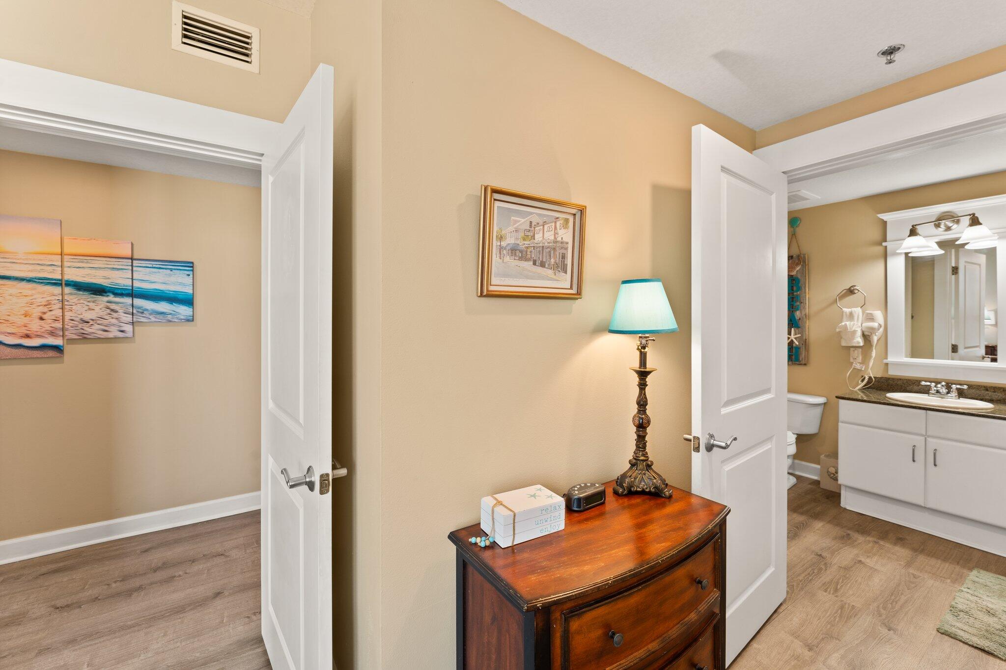 11800 Front Beach Road, Unit 1301 Panama City Beach, FL 32407 - Photo 21 of 41 Guest Bath