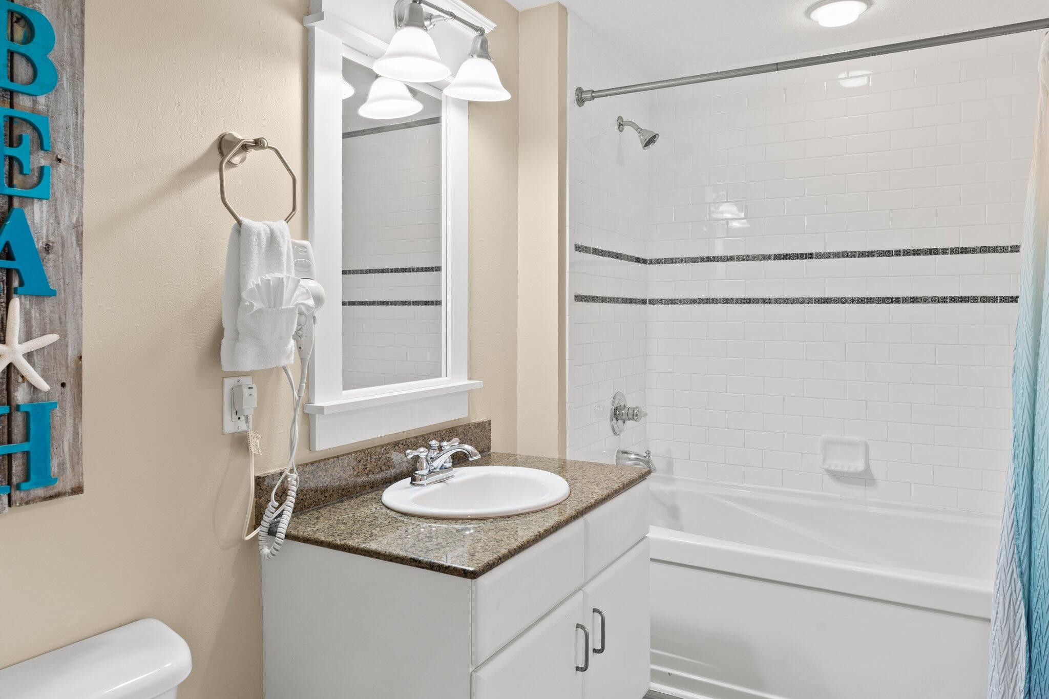 11800 Front Beach Road, Unit 1301 Panama City Beach, FL 32407 - Photo 22 of 41 Guest bath 2