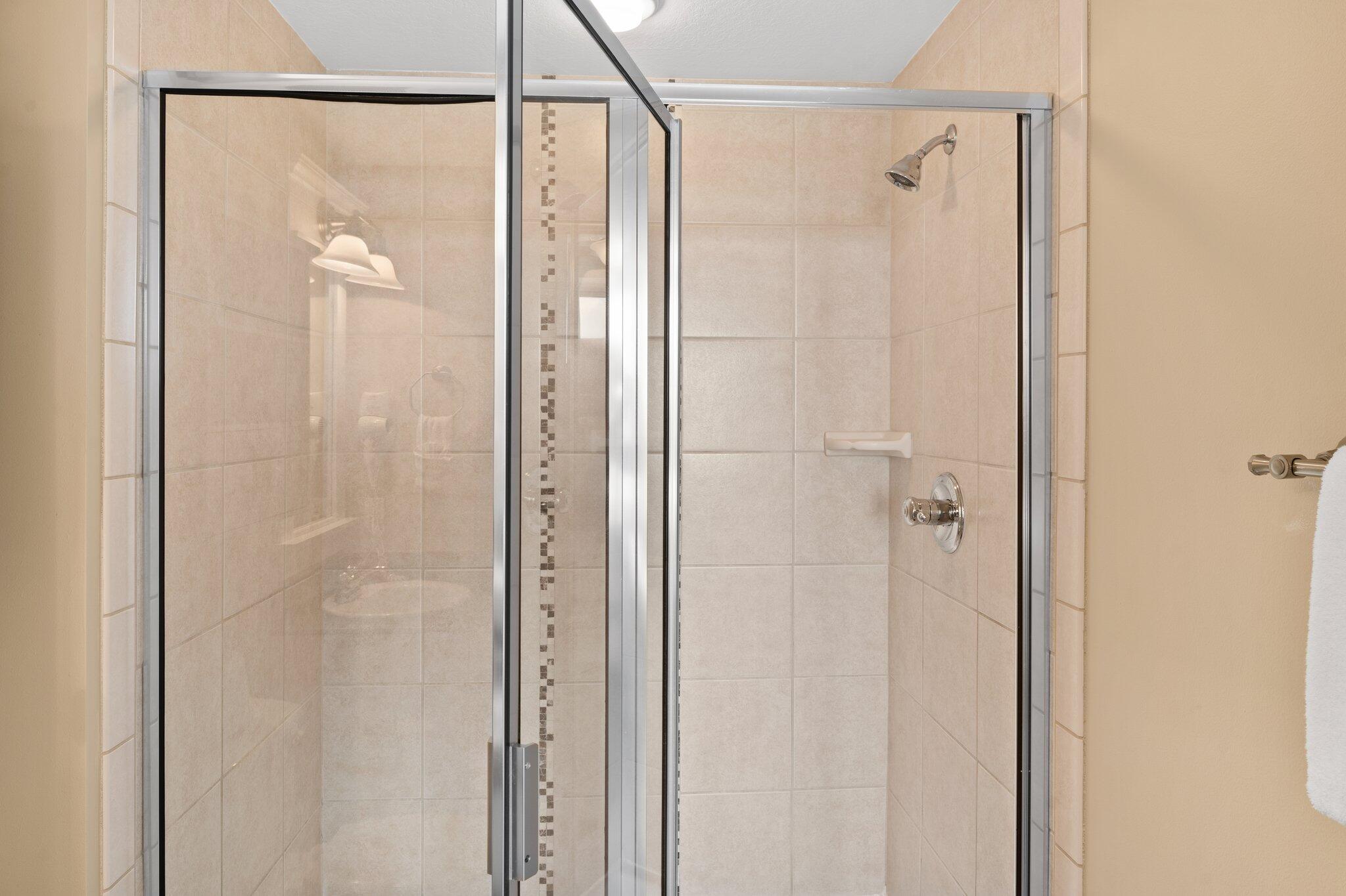 11800 Front Beach Road, Unit 1301 Panama City Beach, FL 32407 - Photo 29 of 41 Guest Bath 2