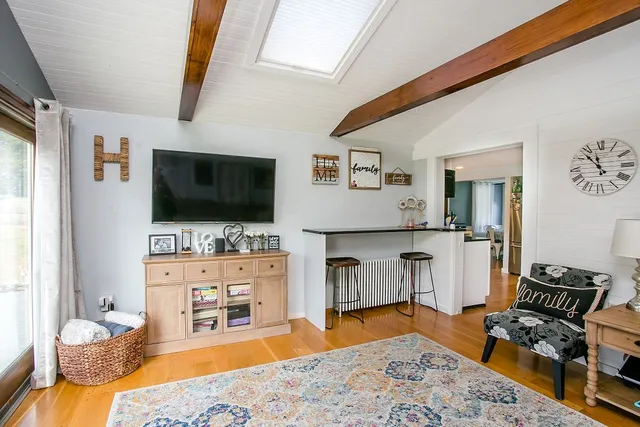 $824,900 | 1994 East Main Road, Portsmouth, RI 02871