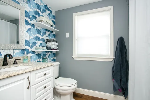 $824,900 | 1994 East Main Road, Portsmouth, RI 02871