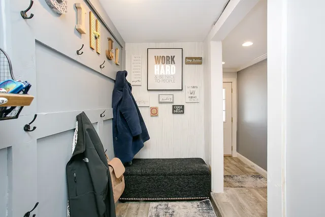 $824,900 | 1994 East Main Road, Portsmouth, RI 02871