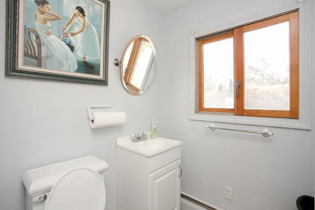 $824,900 | 1994 East Main Road, Portsmouth, RI 02871