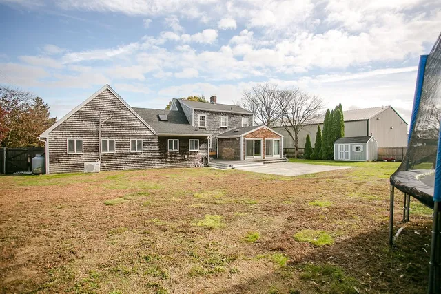 $824,900 | 1994 East Main Road, Portsmouth, RI 02871