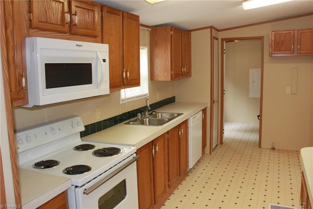 1235 Murray Road Elkin, NC 28621 - Photo 10 of 15 Gallery Image 10