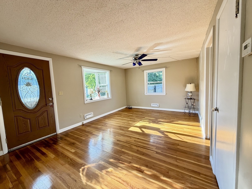 133 Denwall Drive Springfield, MA 01119 - Photo 10 of 27 Gallery Image 10