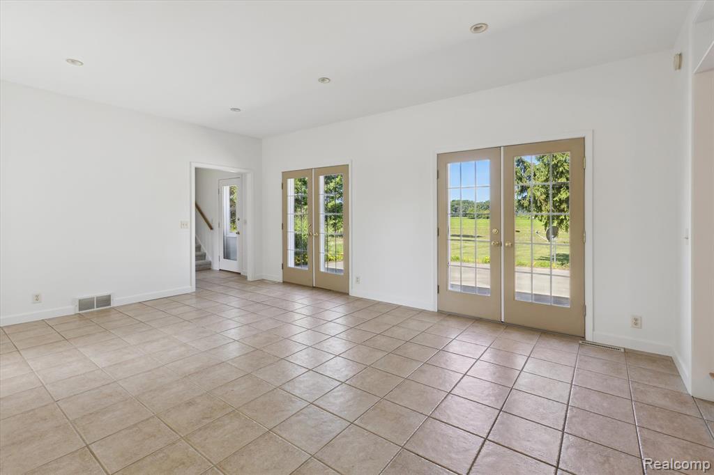 10934 Baker Road Frankenmuth, MI 48734 - Photo 18 of 38