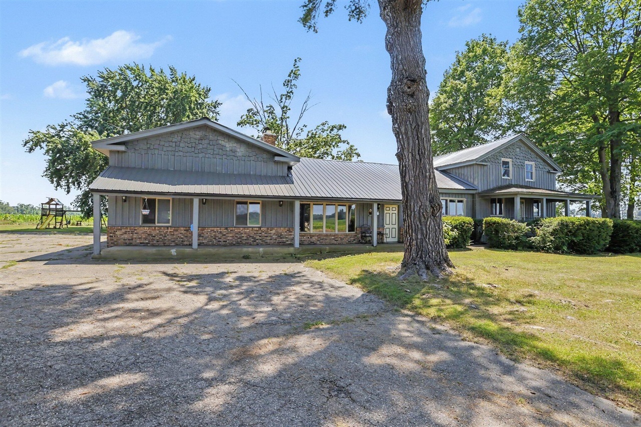 59379 Territorial Road Decatur, MI 49045 - Photo 3 of 31 Gallery Image 3