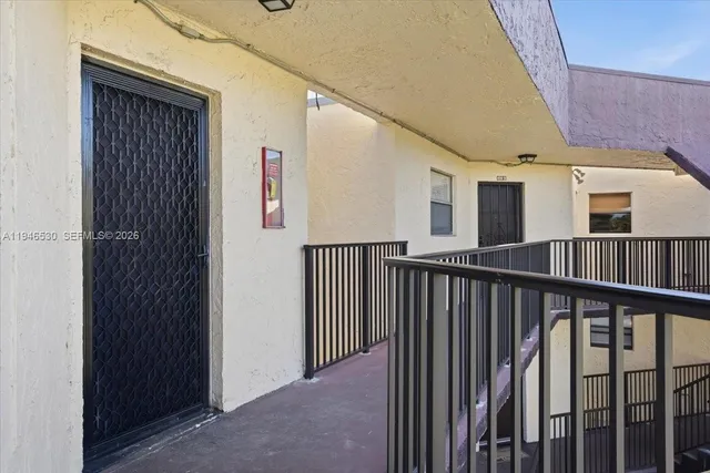 $169,900 | 6855 West Broward Boulevard, Unit 409, Plantation, FL 33317