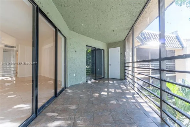 $169,900 | 6855 West Broward Boulevard, Unit 409, Plantation, FL 33317