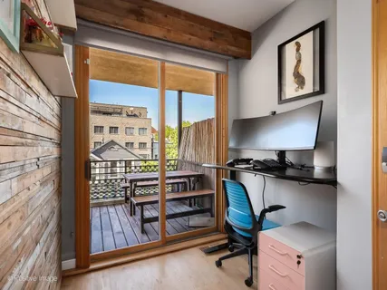 $649,900 | 1649 West Ontario Street, Unit 1W, Chicago, IL 60622