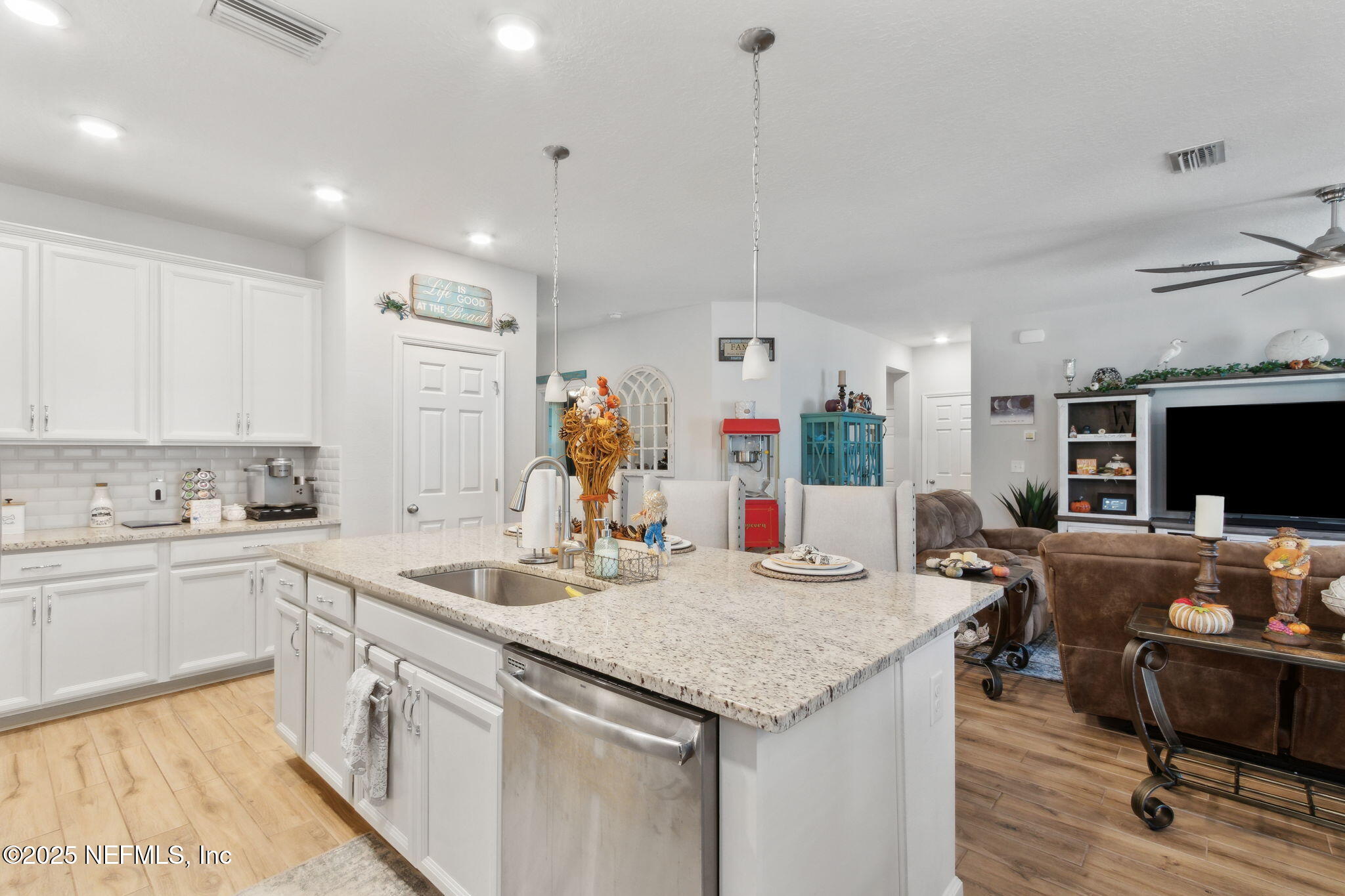 11948 Bridgehampton Road Jacksonville, FL 32218 - Photo 7 of 30 19-web-or-mls-11948 Bridgehampton Rd (21