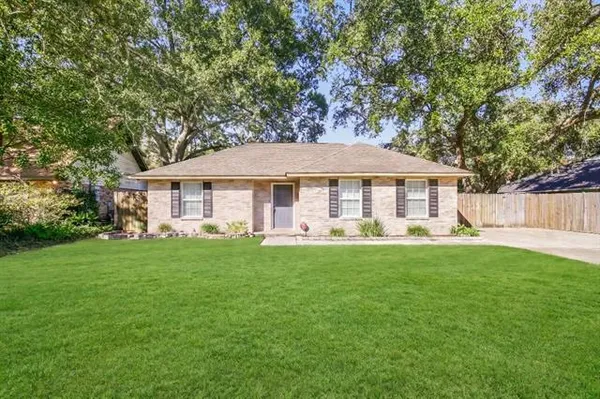 $2,000 | 1111 St Scholastica Street, Slidell, LA 70460