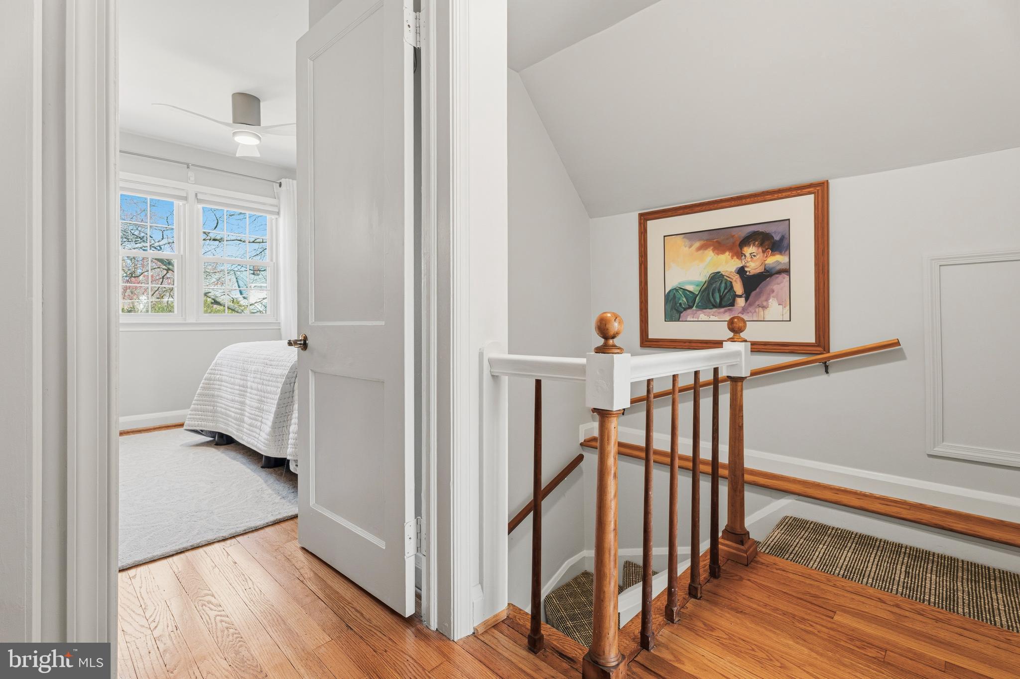 304 Brook Road Baltimore, MD 21286 - Photo 20 of 34 Upper level hallway