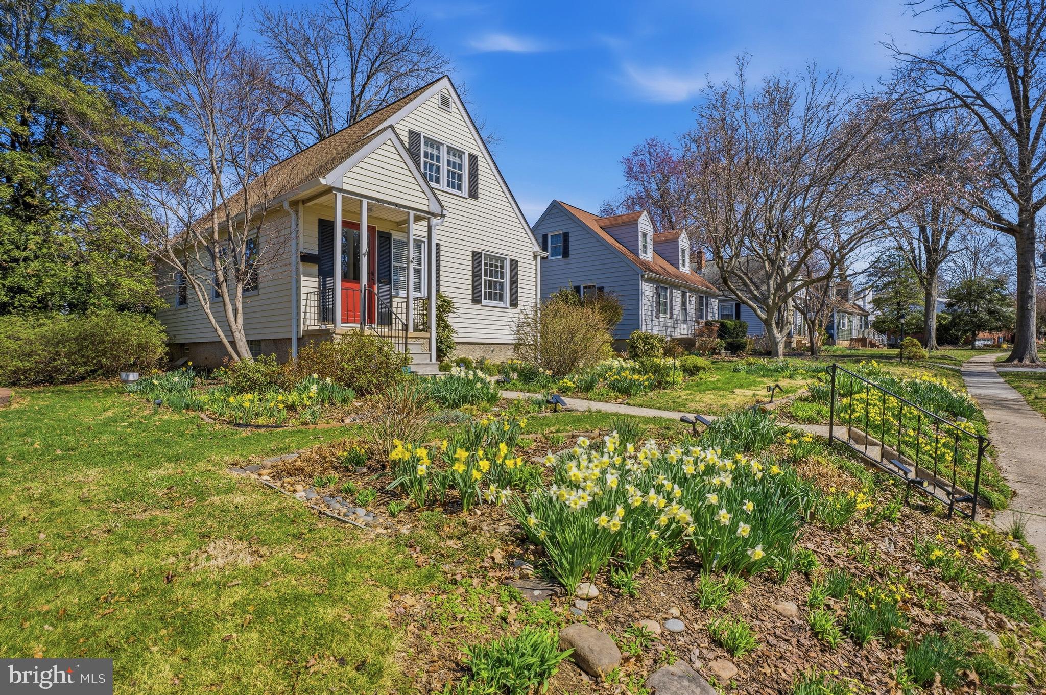 304 Brook Road Baltimore, MD 21286 - Photo 3 of 34 Exterior Front
