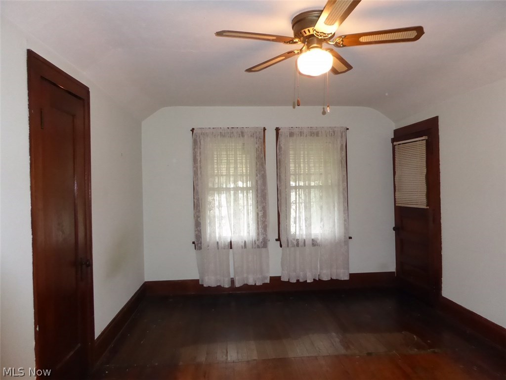3828 Silsby Road Cleveland, OH 44111 - Photo 9 of 19 Gallery Image 9