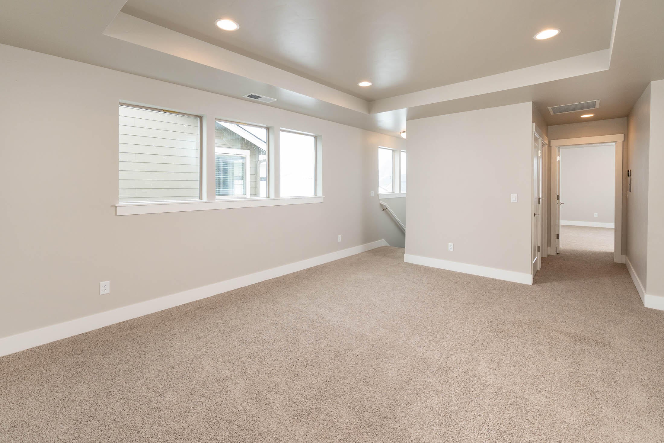 4565 Southwest 36th Street Redmond, OR 97756 - Photo 13 of 33 Upstairs loft towards primary suite and laundry room.