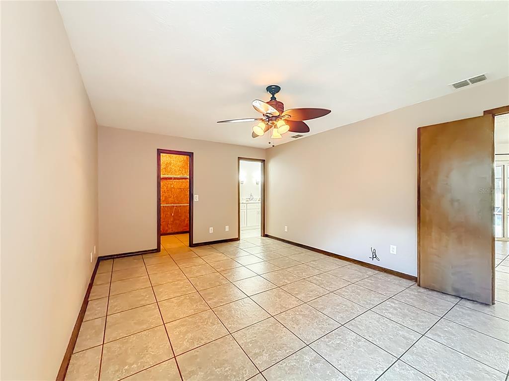 4353 North Indianhead Road Hernando, FL 34442 - Photo 24 of 65 a view of an empty room with window