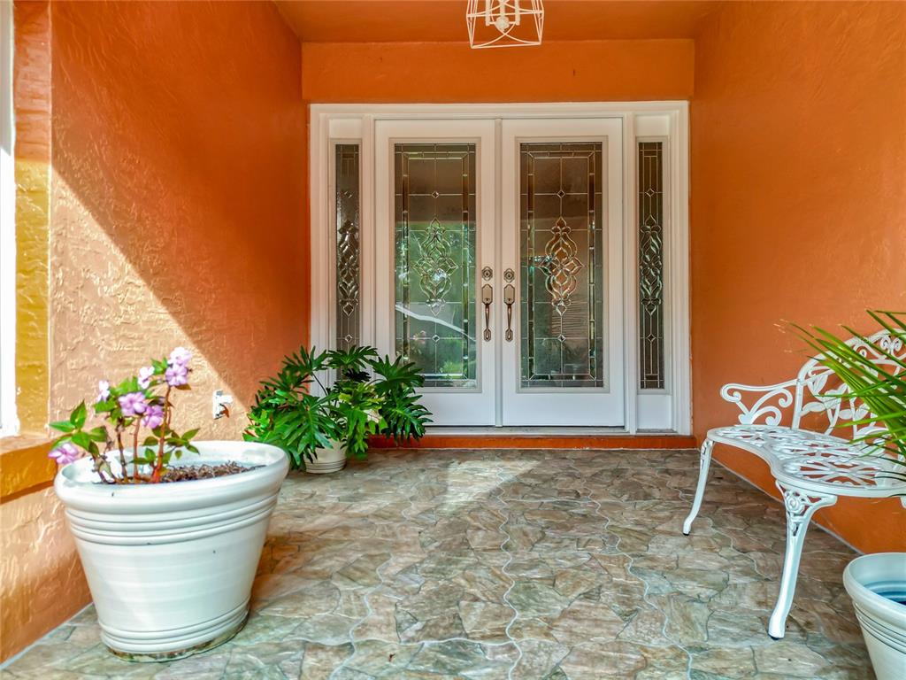 4353 North Indianhead Road Hernando, FL 34442 - Photo 5 of 65 a view of a chair in a patio