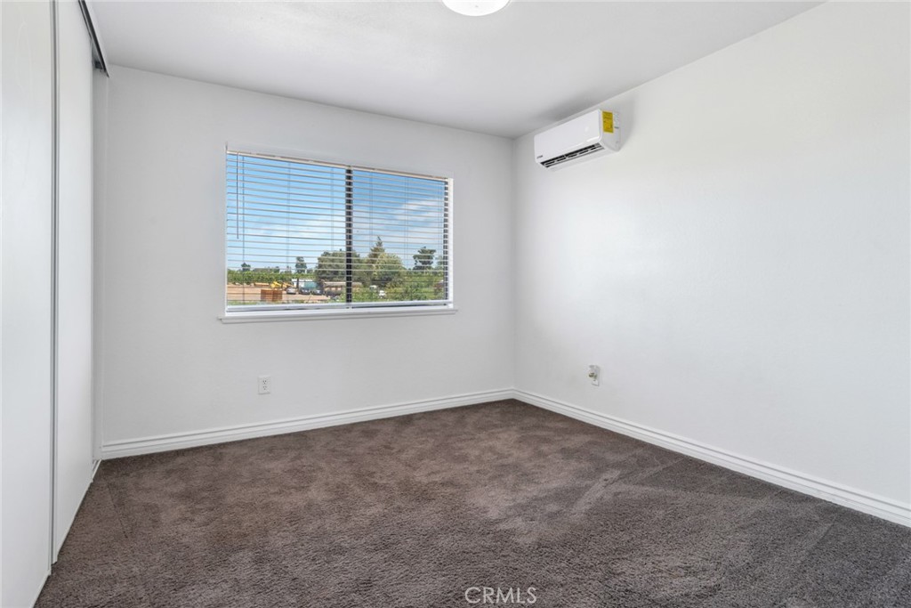 2767 Attenborough Place Riverside, CA 92503 - Photo 10 of 39 an empty room with a window