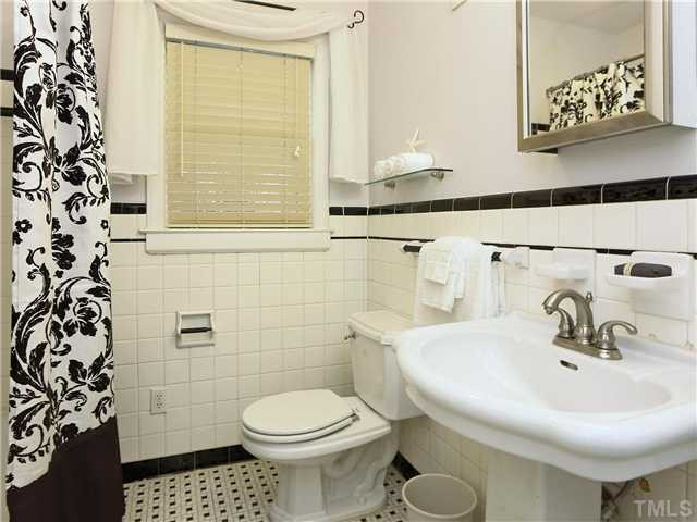 3606 Clark Avenue Raleigh, NC 27607 - Photo 16 of 25 Bathroom