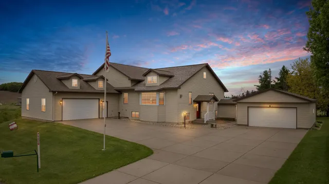 $424,900 | 9020 120th Avenue, Bloomer, WI 54724