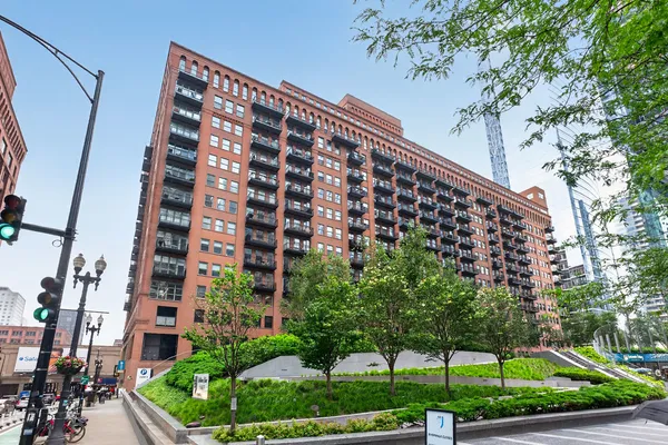 $399,000 | 165 North Canal Street, Unit 1419, Chicago, IL 60606