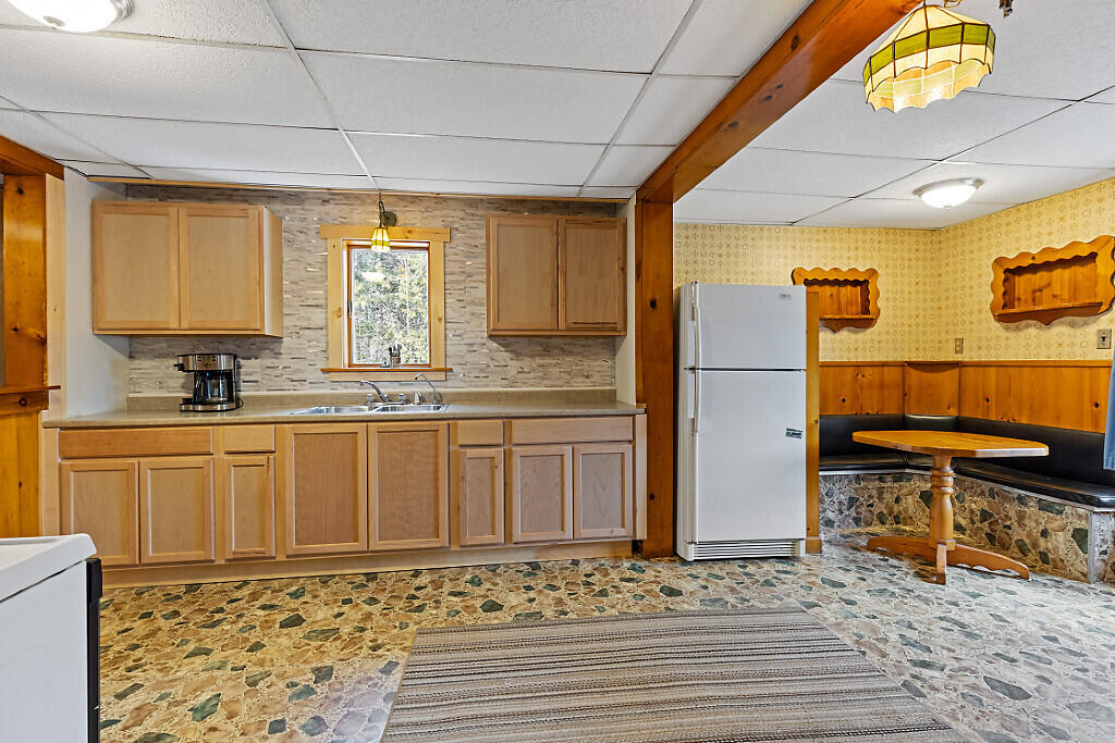 322 Center Road Fairfield, ME 04937 - Photo 14 of 37 43_BP5A0163_DxO_mls