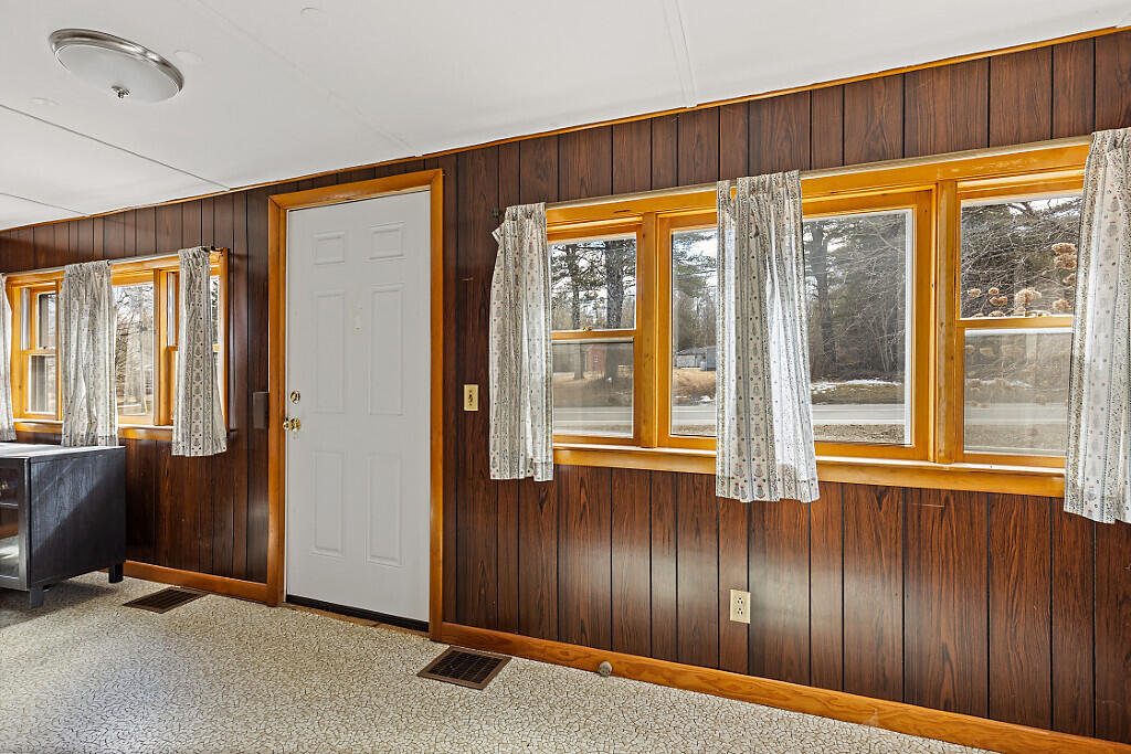 322 Center Road Fairfield, ME 04937 - Photo 22 of 37 14_BP5A0076_DxO_mls