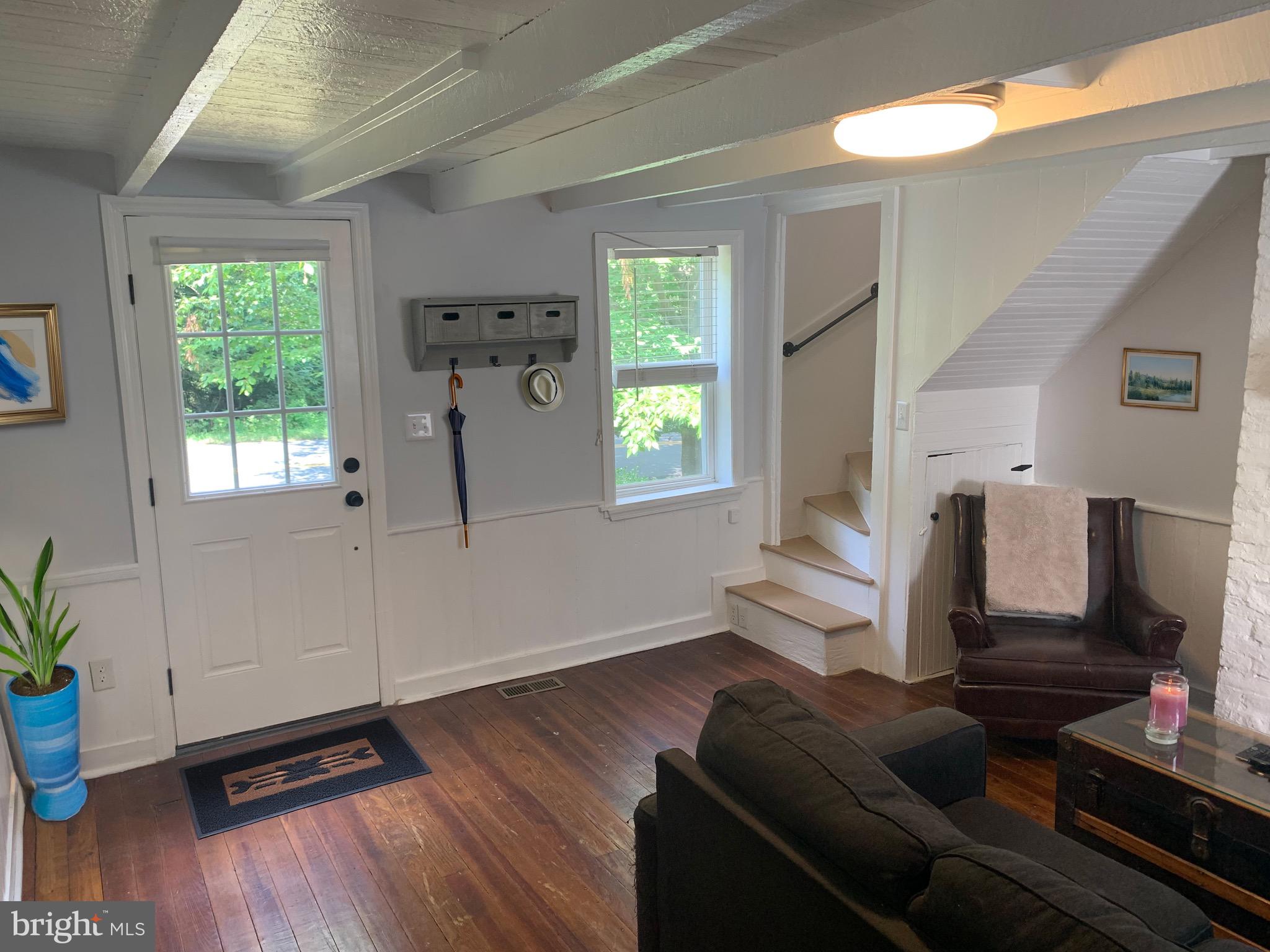 41809 Stumptown Road Leesburg, VA 20176 - Photo 18 of 29 Living room facing front door & quaker stairs