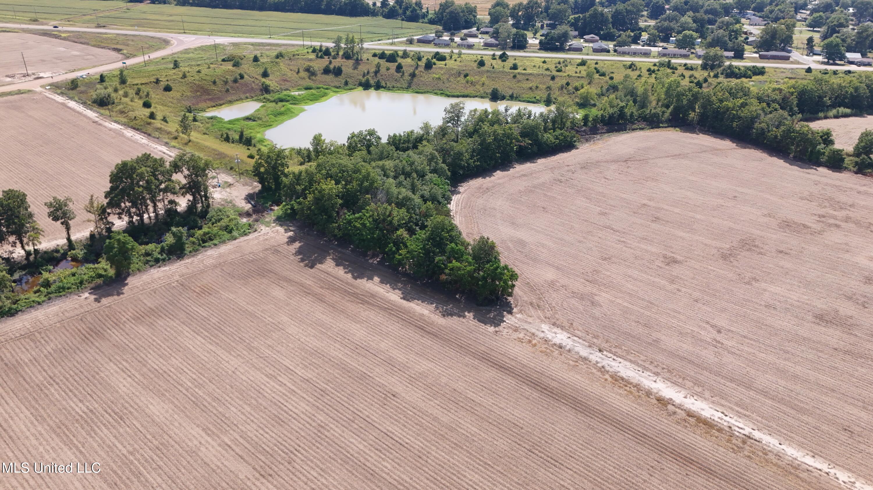 Balducci Road Shelby, MS 38774 - Photo 17 of 43 DJI_20250829160639_0937_D