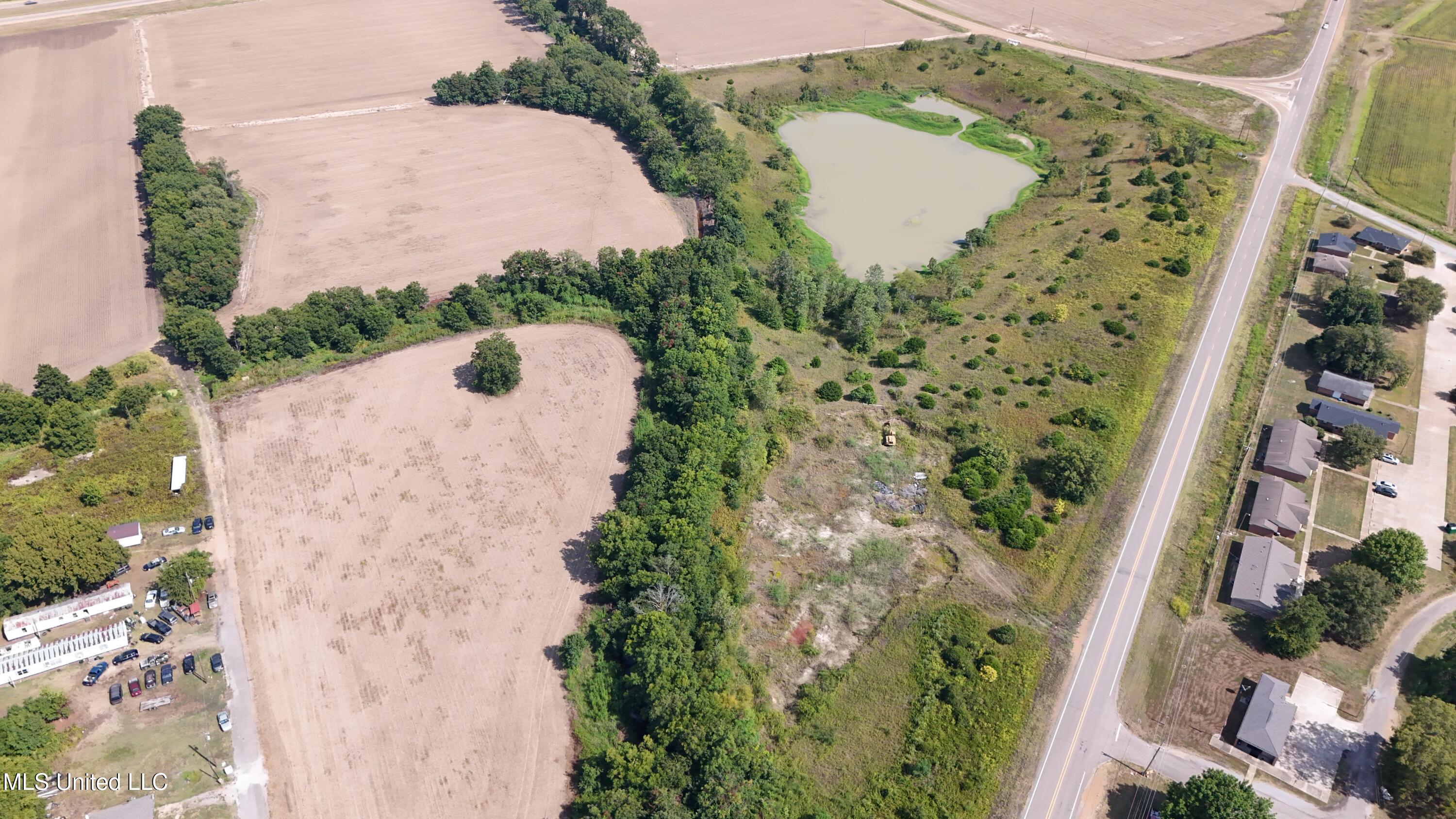 Balducci Road Shelby, MS 38774 - Photo 4 of 43 DJI_20250829155940_0923_D