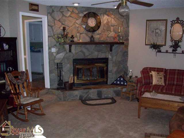 210 Colony Road Taylors, SC 29687 - Photo 4 of 21 Gallery Image 4