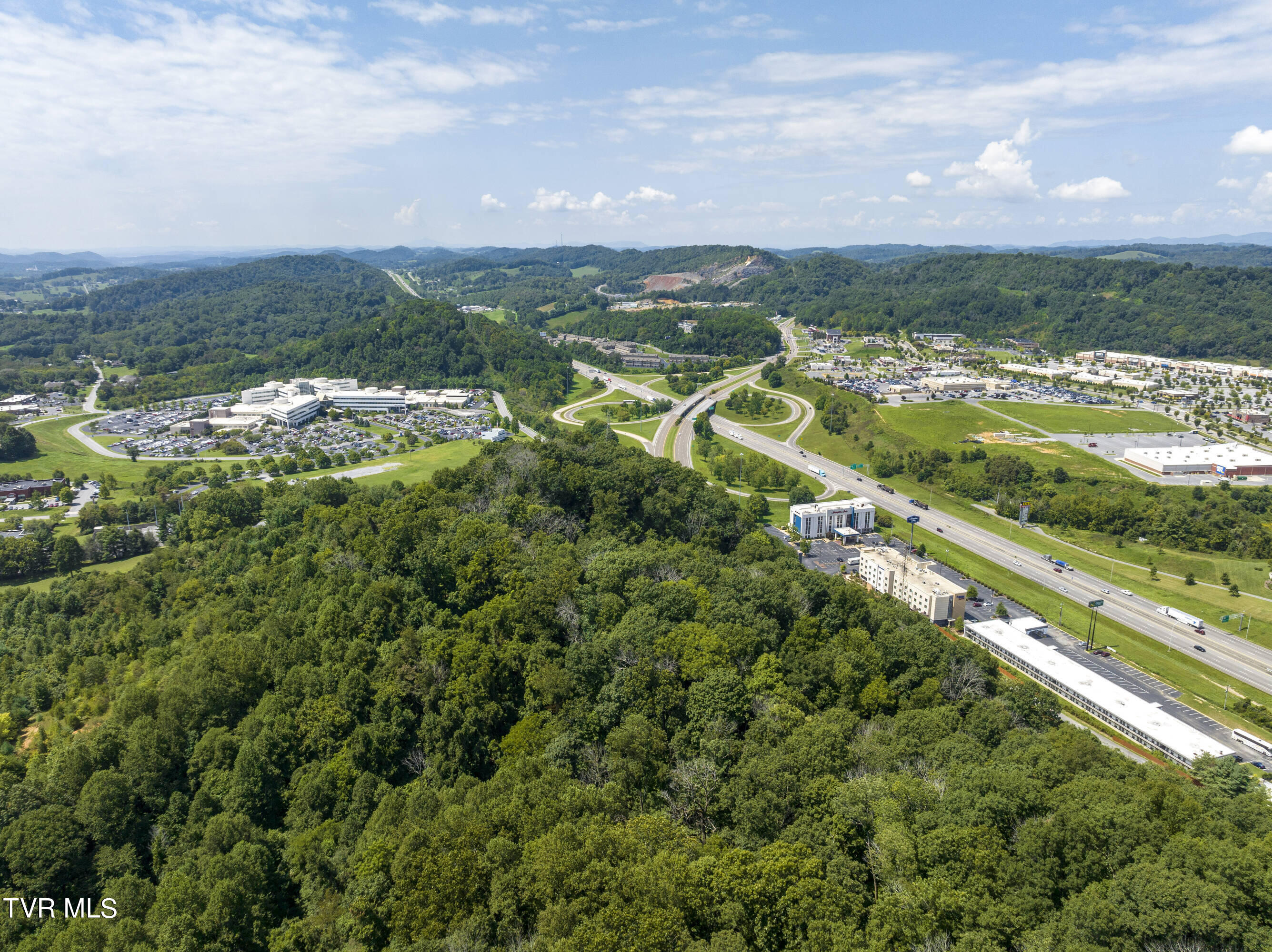 636 Meadow View Road Bristol, TN 37620 - Photo 1 of 11 1d320a96a122407dbb0874ca0559c417_3000x20