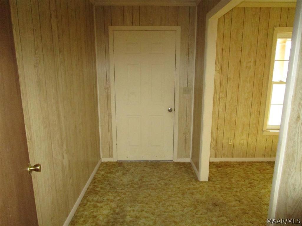 4434 Stephenson Road Coffee Springs, AL 36318 - Photo 2 of 36 Entry foyer