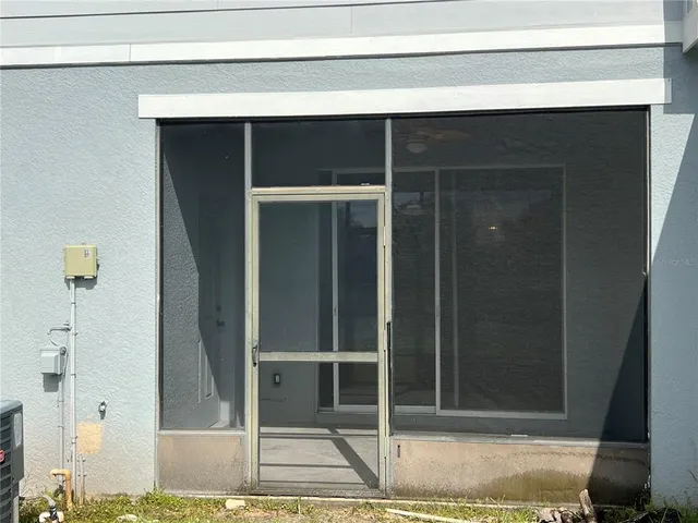 a view of entryway with a small space