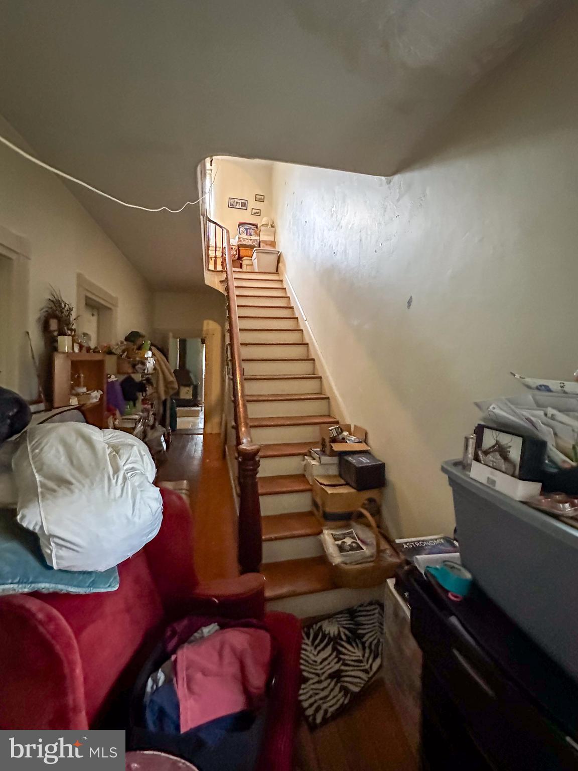 580 Elkdale Road Lincoln University, PA 19352 - Photo 15 of 42 a room with furniture and wooden floor