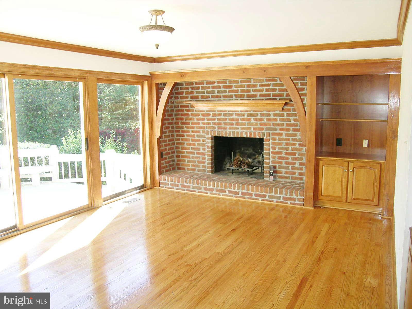 619 Springvale Road Great Falls, VA 22066 - Photo 12 of 26 Interior (General)