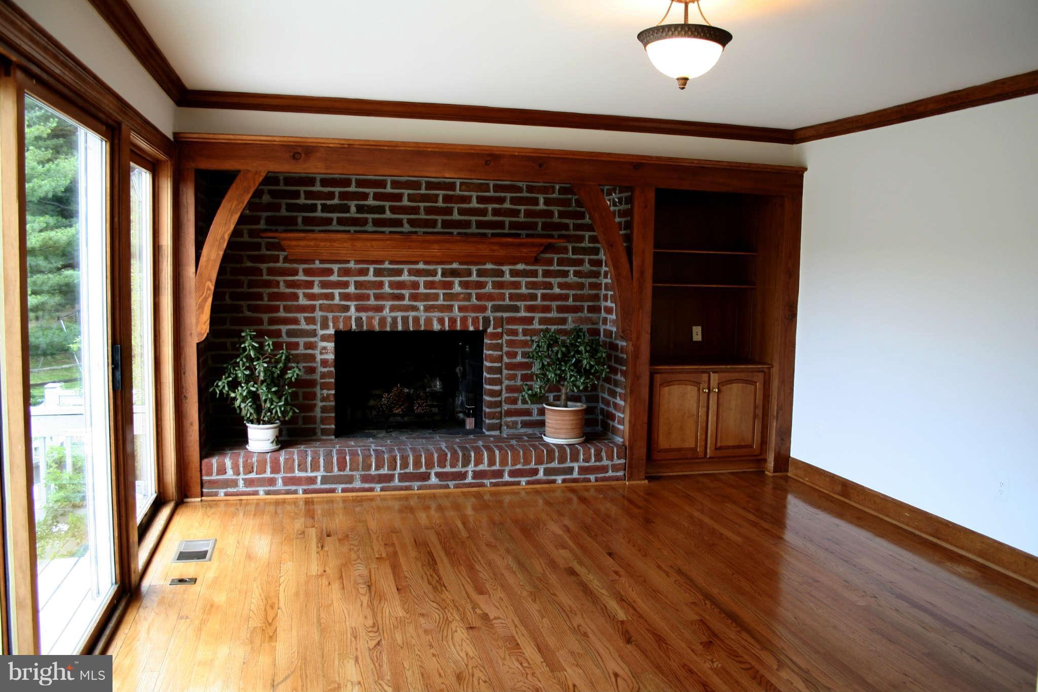 619 Springvale Road Great Falls, VA 22066 - Photo 19 of 26 Family Room