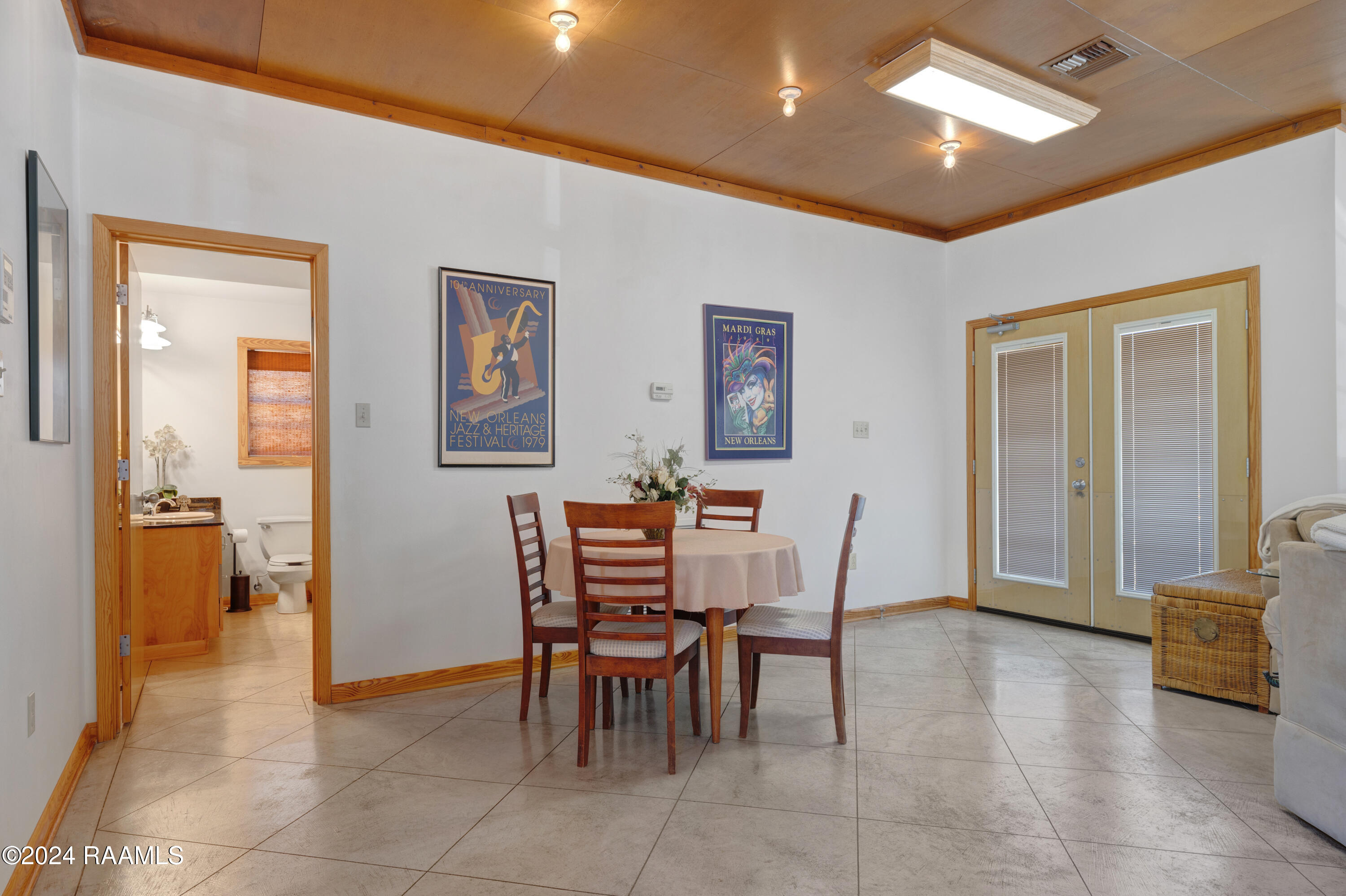 110 Russell Street New Iberia, LA 70563 - Photo 17 of 46 Guest Suite