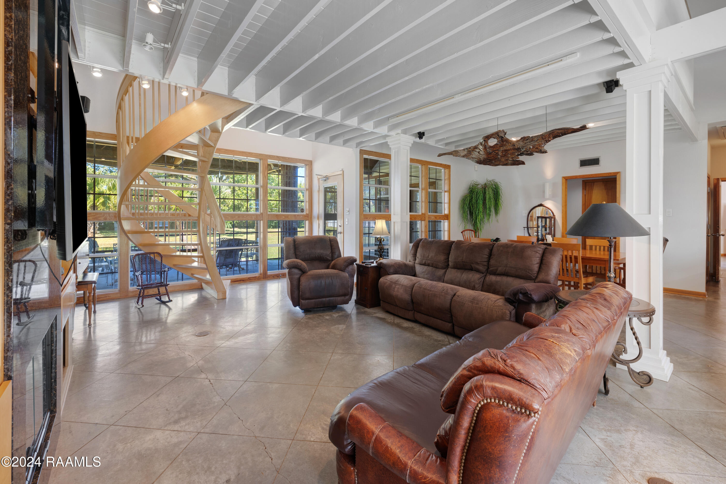 110 Russell Street New Iberia, LA 70563 - Photo 4 of 46 LIving Area